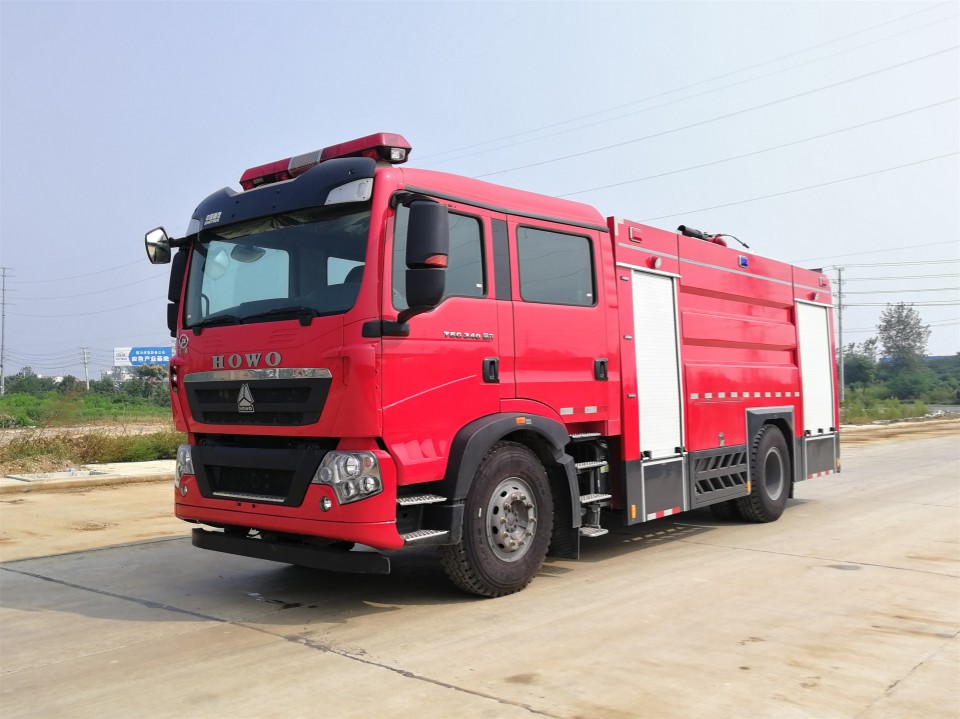 豪沃單橋水罐消防車（8噸）